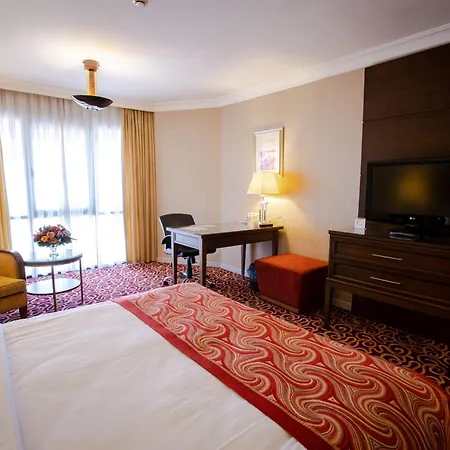 فندق فندق باي خانلي بارك 4*
