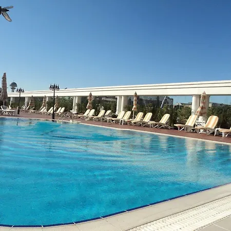 فندق فندق باي خانلي بارك 4*