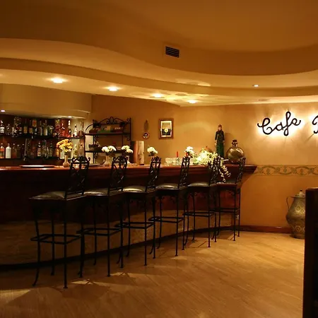 فندق فندق باي خانلي بارك 4*